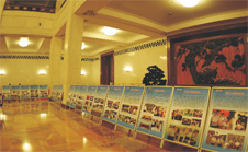 中國(guó)質(zhì)量檢驗(yàn)協(xié)會(huì)收集制作的各地質(zhì)量技術(shù)監(jiān)督局及直屬掛靠單位在“質(zhì)量和安全年”里開(kāi)展的工作以供與會(huì)代表參觀